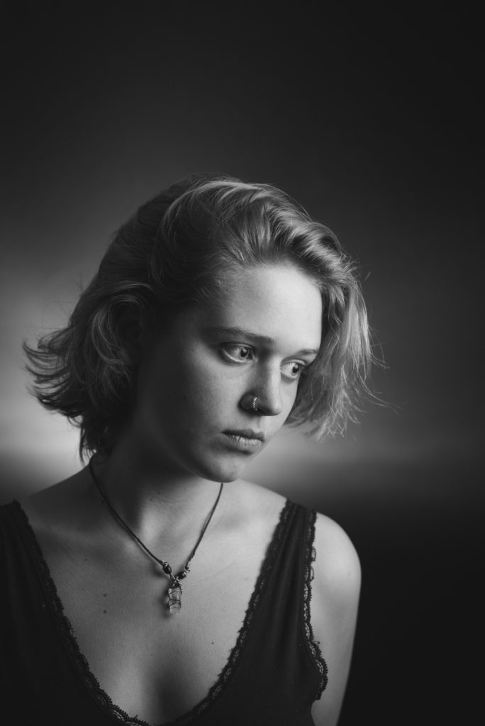 portrait-woman-cpbild-foto-christoph pluennecke-2017-fatou rogalski-1