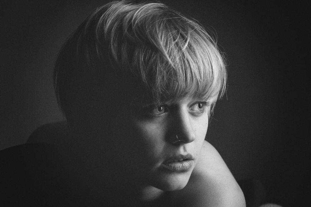 portrait-woman-cpbild-foto-christoph pluennecke-2018-fatou rogalski-7