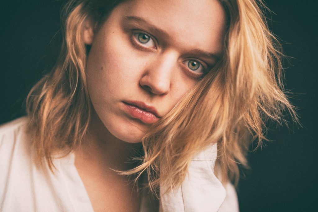 portrait-woman-cpbild-foto-christoph pluennecke-2019-fatou rogalski-1