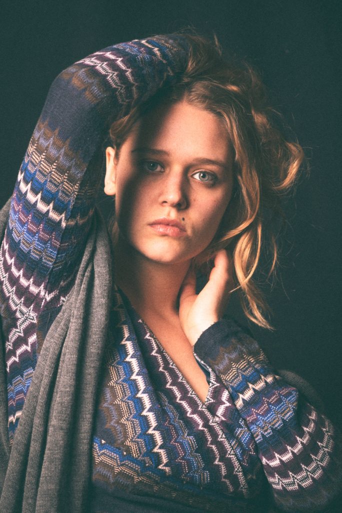 portrait-woman-cpbild-foto-christoph pluennecke-2019-fatou rogalski-3