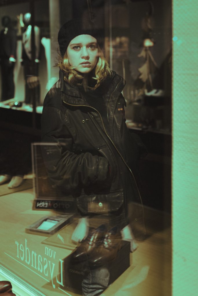 portrait-woman-cpbild-foto-christoph pluennecke-2019-fatou rogalski-4