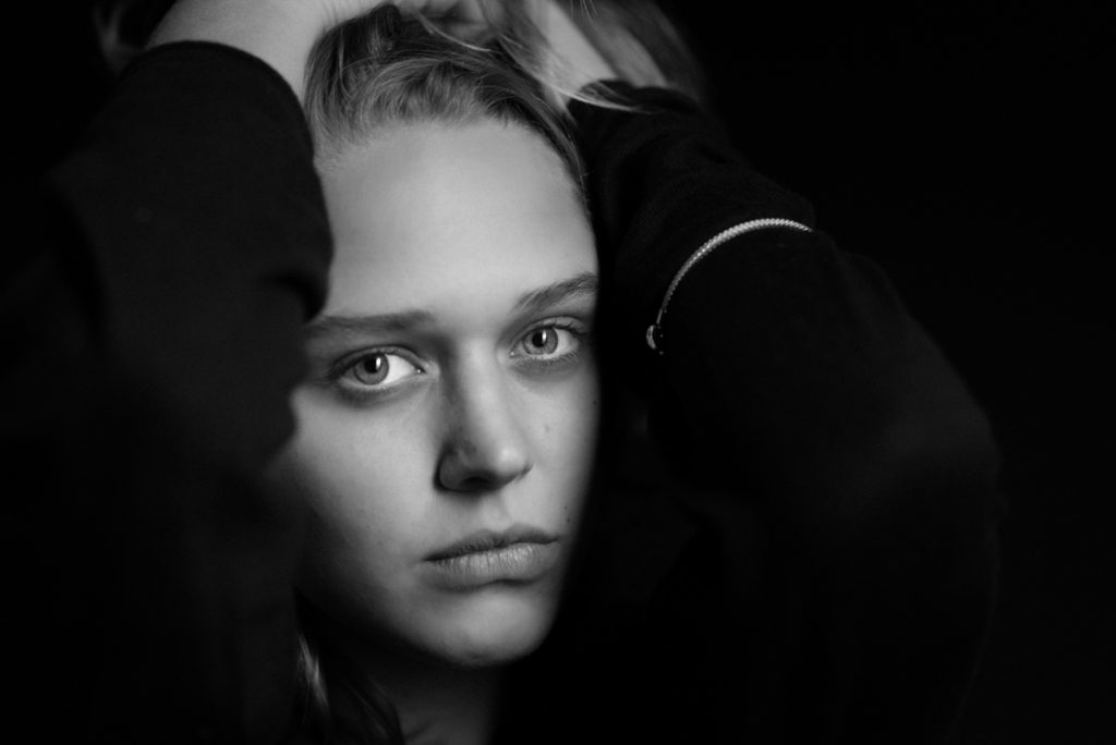 portrait-woman-cpbild-foto-christoph pluennecke-2020-fatou rogalski-4