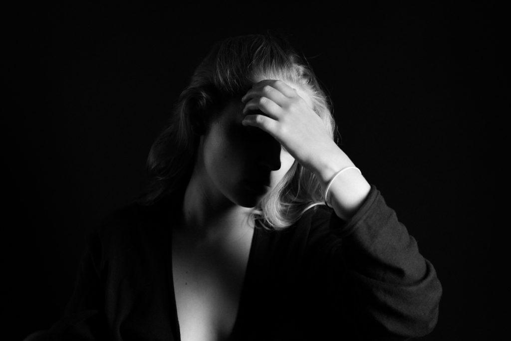 portrait-woman-cpbild-foto-christoph pluennecke-2020-fatou rogalski-6