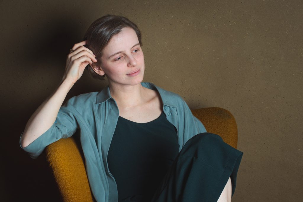 portrait-woman-cpbild-foto-christoph pluennecke-2020-melina-gallus-2