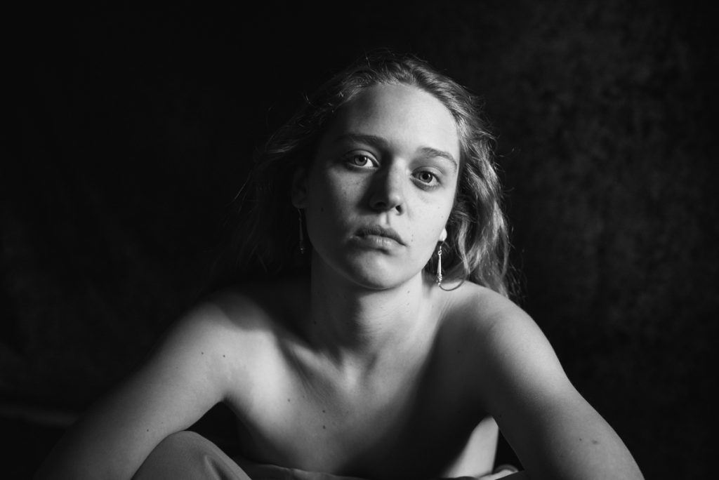 portrait-woman-cpbild-foto-christoph pluennecke-2021-2-fatou-rogalski-4