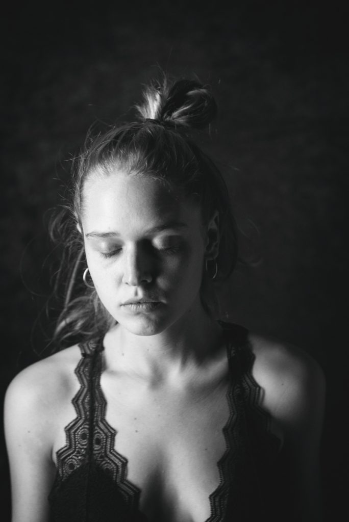 portrait-woman-cpbild-foto-christoph pluennecke-2022-2-fatou-rogalski-3