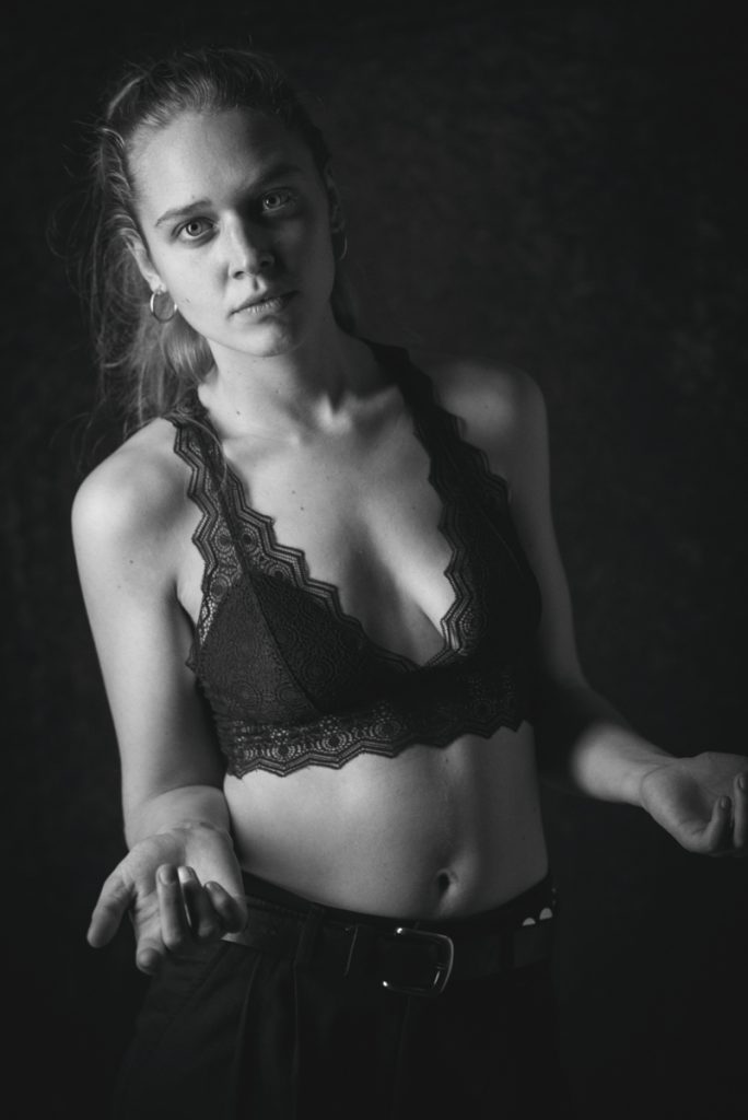 portrait-woman-cpbild-foto-christoph pluennecke-2022-2-fatou-rogalski-5