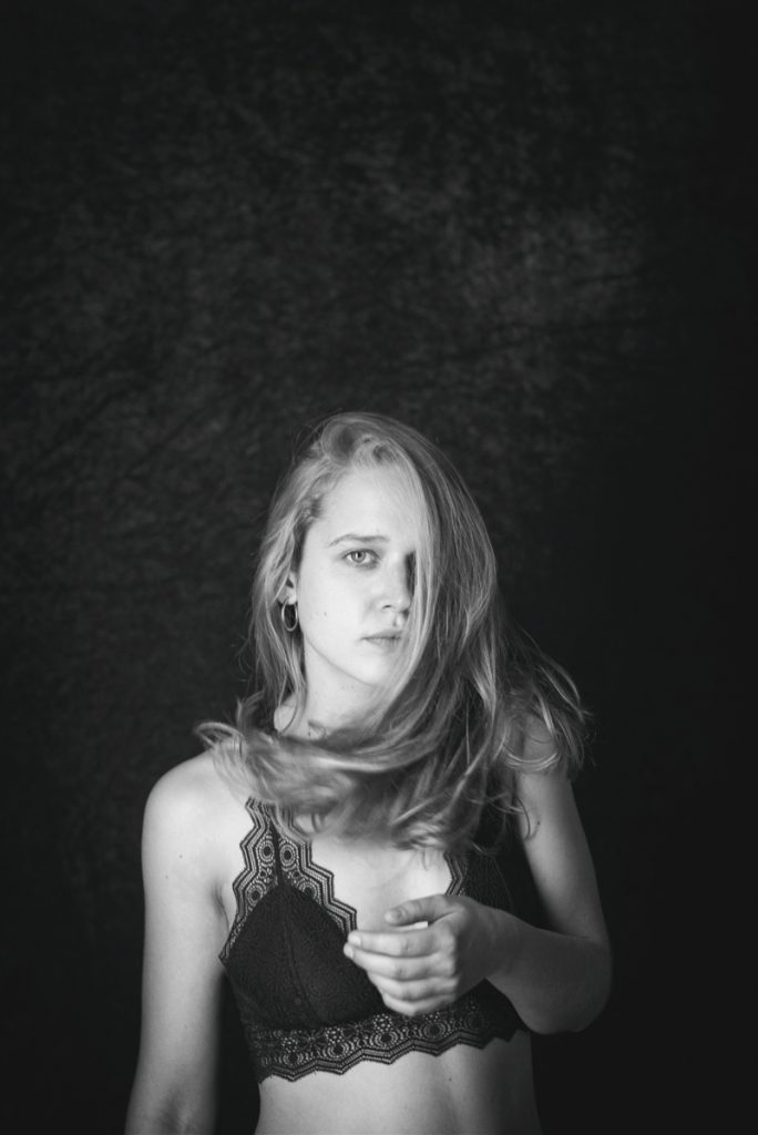 portrait-woman-cpbild-foto-christoph pluennecke-2022-2-fatou-rogalski-7