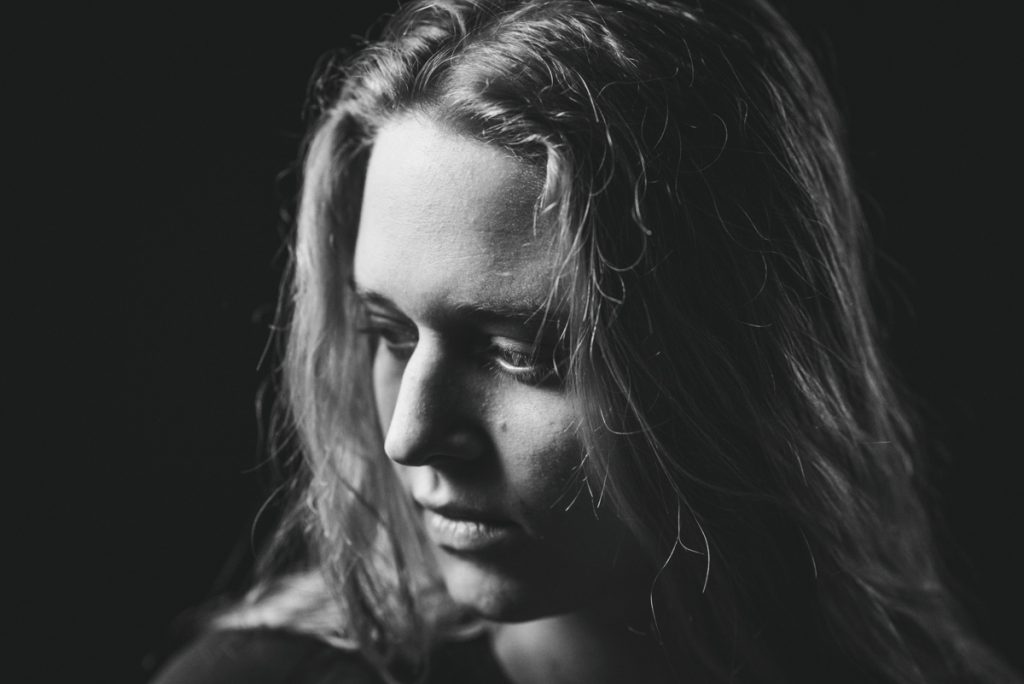 portrait-woman-cpbild-foto-christoph pluennecke-2022-fatou-rogalski-6