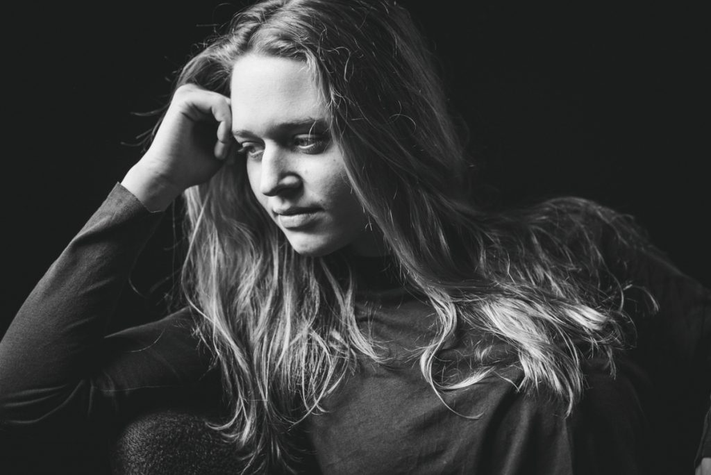 portrait-woman-cpbild-foto-christoph pluennecke-2022-fatou-rogalski-8