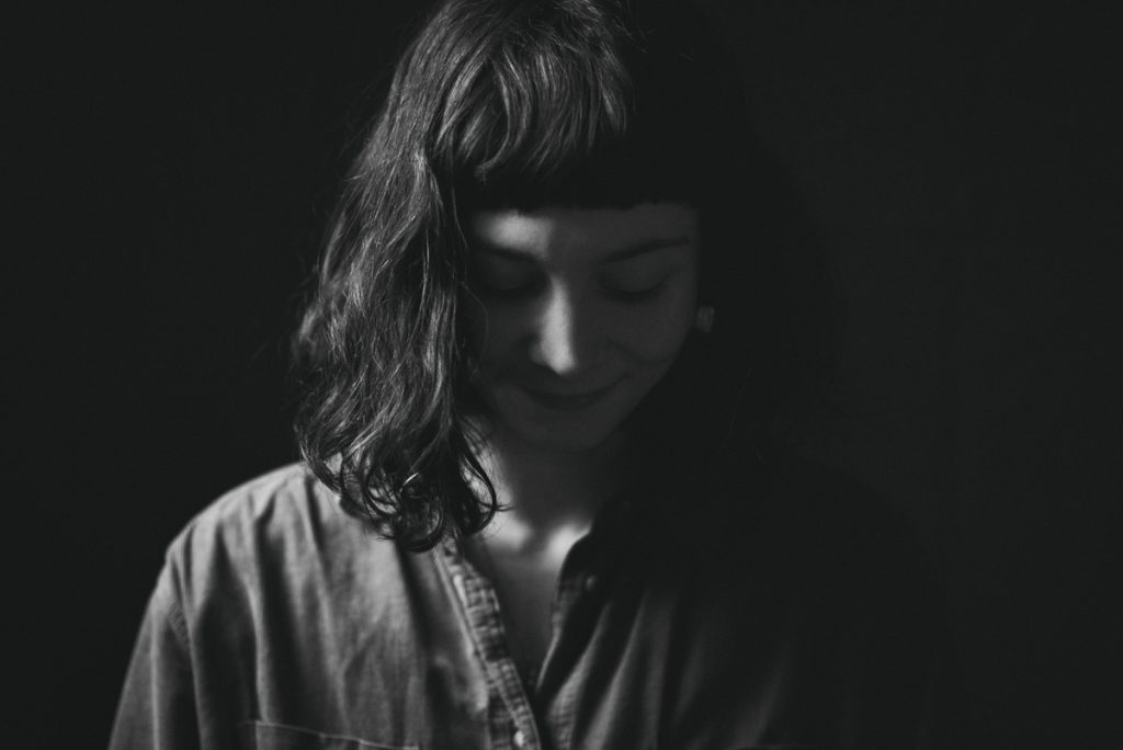 portrait-woman-cpbild-foto-christoph pluennecke-louise lazos-11