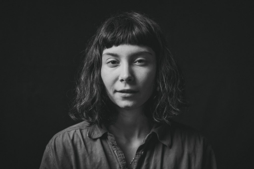 portrait-woman-cpbild-foto-christoph pluennecke-louise lazos-13