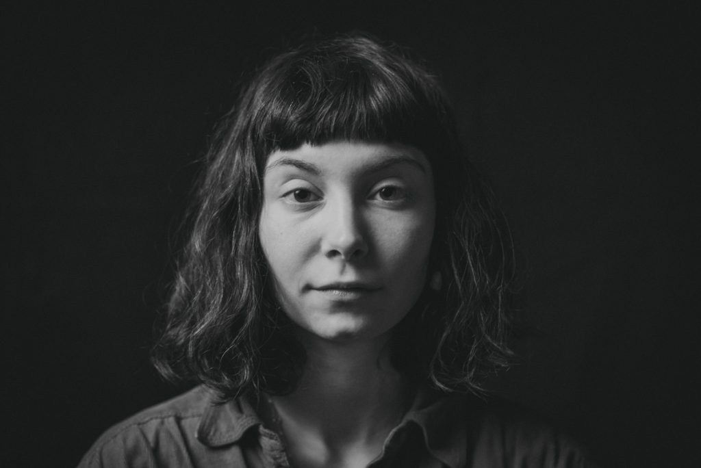 portrait-woman-cpbild-foto-christoph pluennecke-louise lazos-14