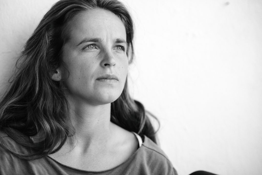 portrait-woman-cpbild-foto-christoph pluennecke-minu vogel-1