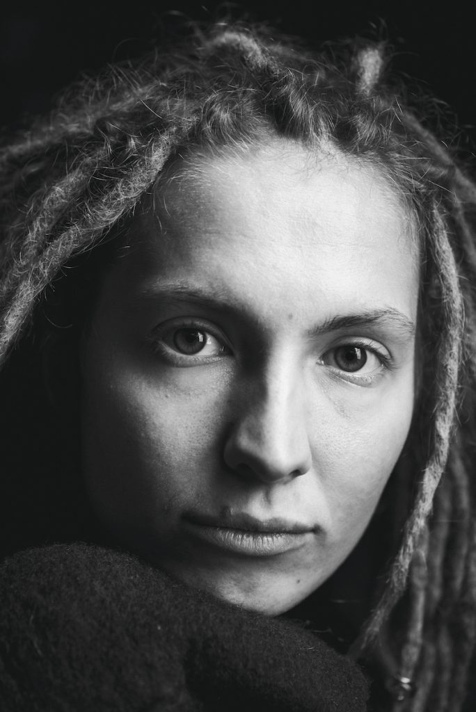 portrait-woman-cpbild-foto-photo-christoph pluennecke-carlotta Pöschel-12