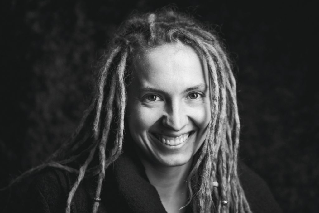 portrait-woman-cpbild-foto-photo-christoph pluennecke-carlotta Pöschel-17