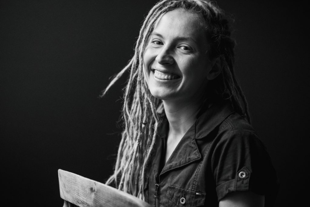 portrait-woman-cpbild-foto-photo-christoph pluennecke-carlotta Pöschel-2